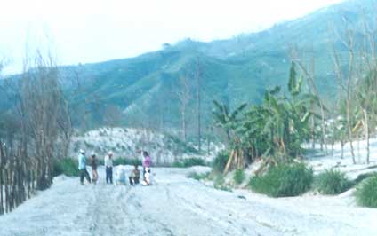 Near Chichonal during eruption