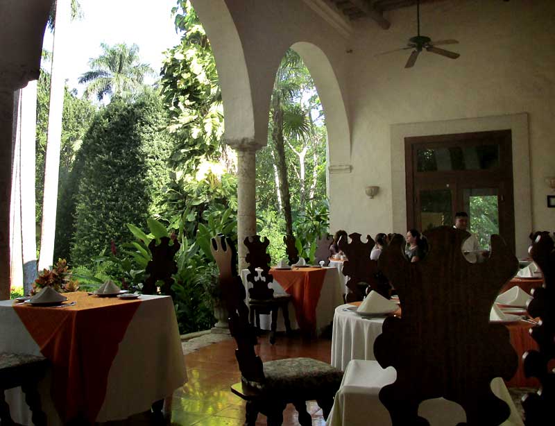 Hacienda Chichen, restaurant on back veranda